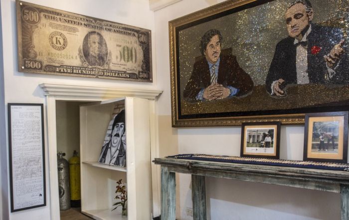 foto real museo pablo escobar interior coleccion