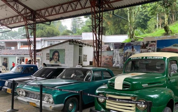 foto real museo pablo escobar interior coleccion